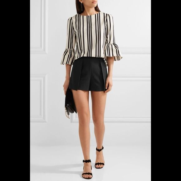 Alice + Olivia Bernice Top in Variegated Stripe - Picture 1 of 10
